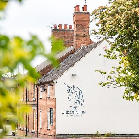 The Unicorn Inn Newton Solney ภายนอก รูปภาพ