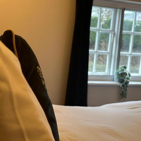 The Unicorn Inn Newton Solney ภายนอก รูปภาพ