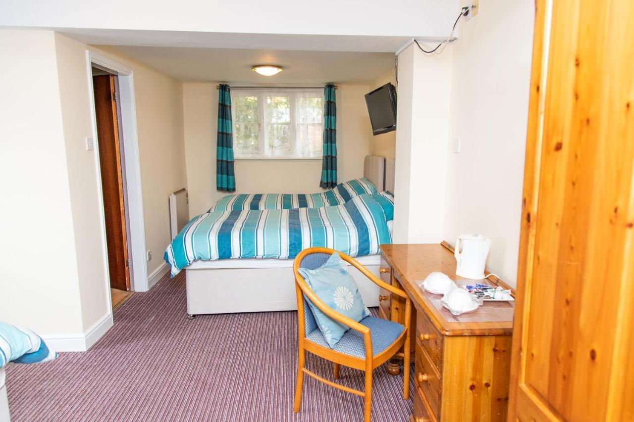 The Unicorn Inn Newton Solney ภายนอก รูปภาพ