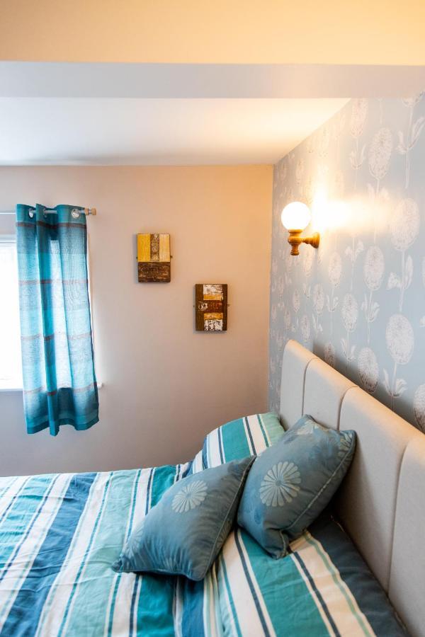 The Unicorn Inn Newton Solney ภายนอก รูปภาพ