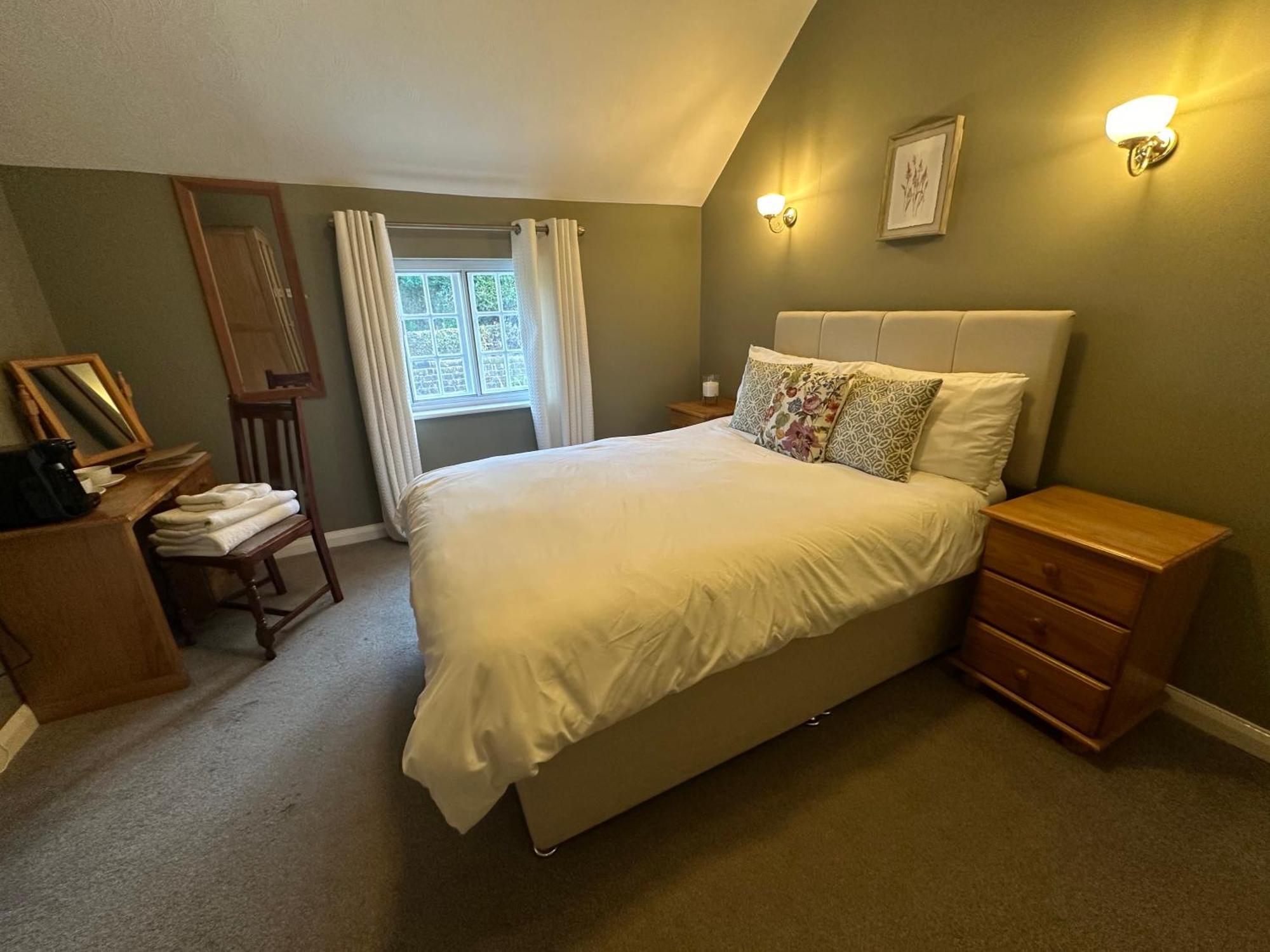 The Unicorn Inn Newton Solney ภายนอก รูปภาพ