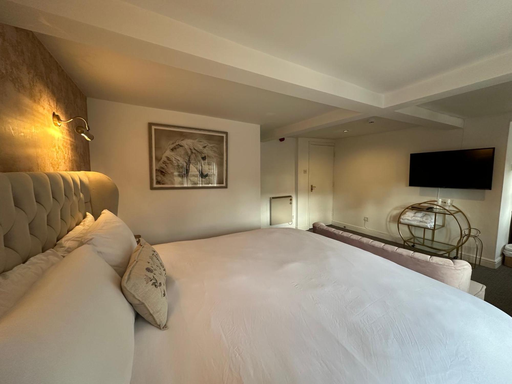 The Unicorn Inn Newton Solney ห้อง รูปภาพ