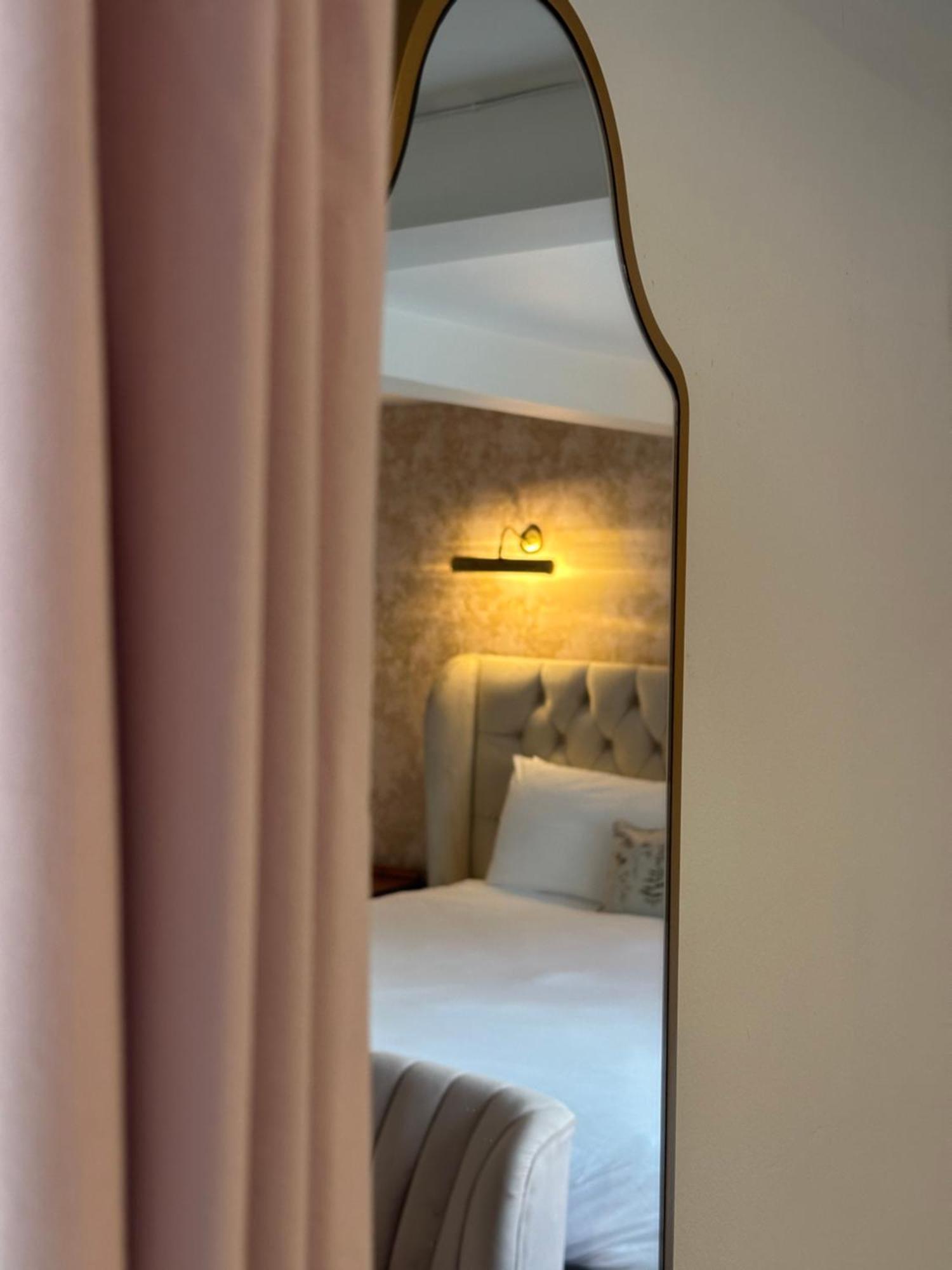 The Unicorn Inn Newton Solney ห้อง รูปภาพ